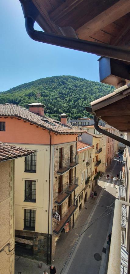 Cal Tranquil Camprodon, Acollidor Atic Al Centre Exterior foto