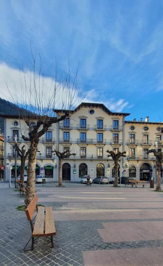 Cal Tranquil Camprodon, Acollidor Atic Al Centre Exterior foto